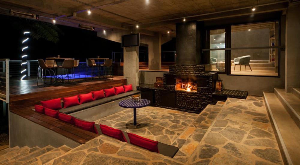 Mister C Bed & Breakfast Hartbeespoort Exterior photo