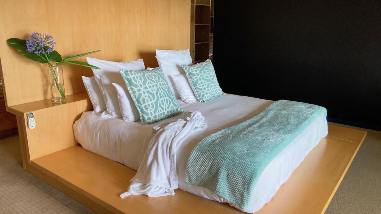 Mister C Bed & Breakfast Hartbeespoort Exterior photo